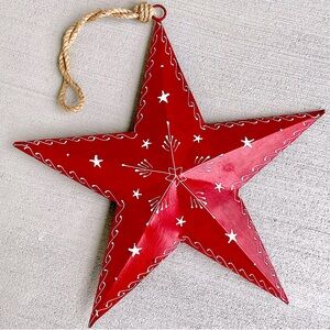 ✨♥️ 18” Red Distressed Star